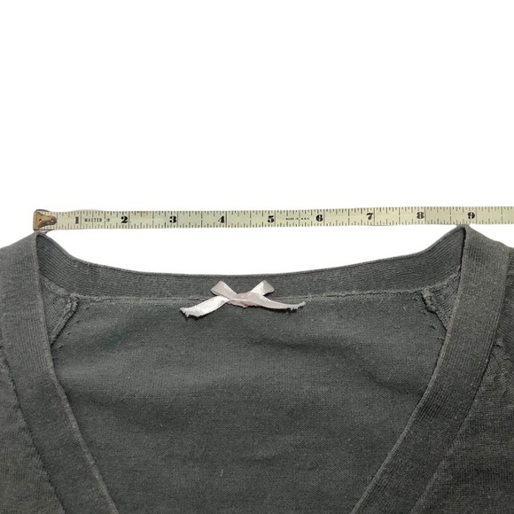 Grey Crop Top with V-Neck - Picture 6 of 10